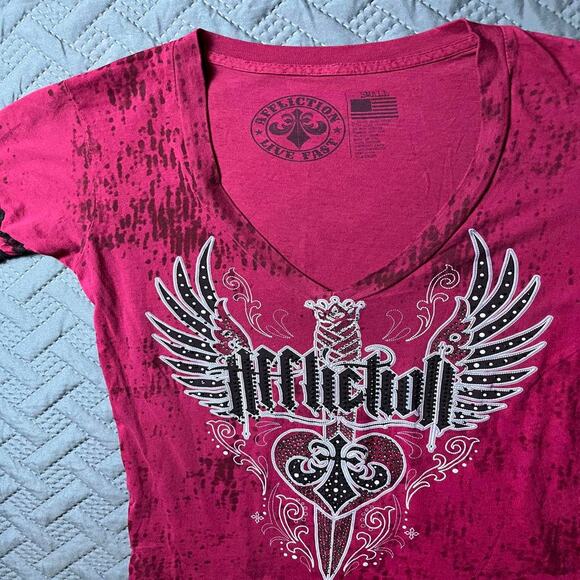 Affliction T-Shirt Y2K Small Crimson Embellish Rhinestone Wings Fleur de Lis Emo - Picture 2 of 9